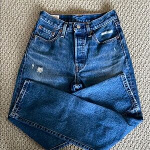 Levi's 501 Women's straight leg Jeans